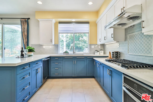 2857 Limestone Drive, Thousand Oaks CA: https://media.crmls.org/mediaz/0b1f0663-f7e8-4f84-b3d4-f19e252bbafe.jpg