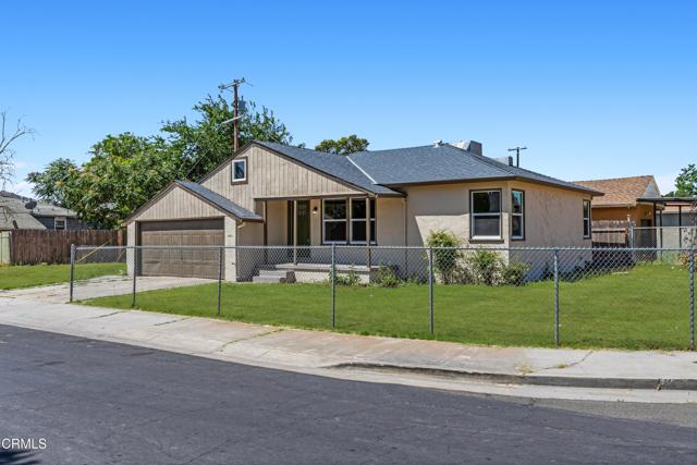 Detail Gallery Image 1 of 30 For 2121 Scribner St, Stockton,  CA 95206 - 3 Beds | 1 Baths