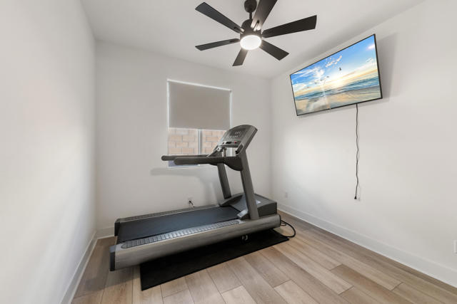 Image 26 of 44 For 40161 Padova Drive