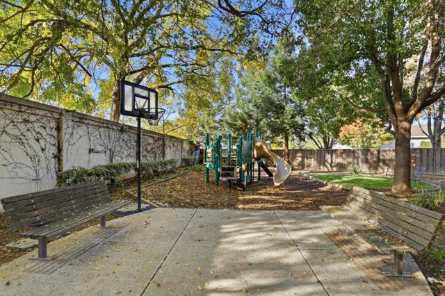 652 Harrison Terrace, San Jose CA: https://media.crmls.org/mediaz/0b20c027-906d-4050-b9b0-c4cbdef594ea.jpg