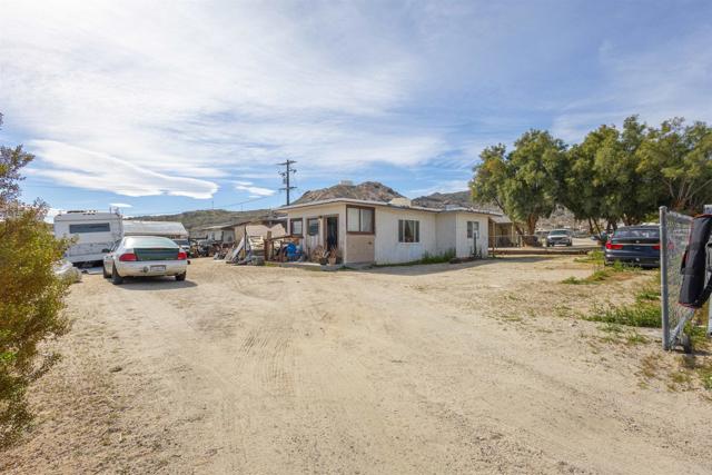 Detail Gallery Image 2 of 31 For 13765 Fremont St, Trona,  CA 93562 - 2 Beds | 1 Baths