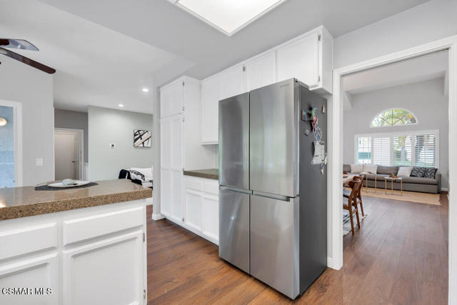 5092 Benedict Court, Oak Park CA: https://media.crmls.org/mediaz/0b221c7a-ad54-4edf-abc8-47926fffb072.jpg