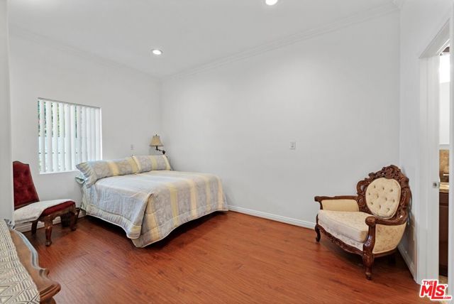 1430 N Dominion Avenue, Pasadena CA: https://media.crmls.org/mediaz/0b2245f1-f5ef-433d-b387-365110bbf1a4.jpg