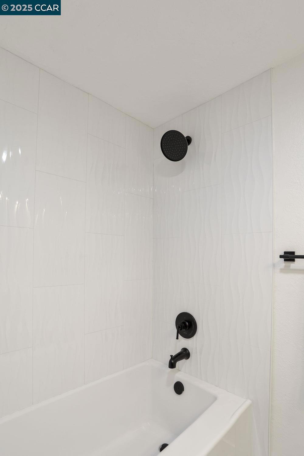 https://media.crmls.org/mediaz/0b2281d0-d9ca-459d-9e5d-c51853938635.jpg?preset=X-Large