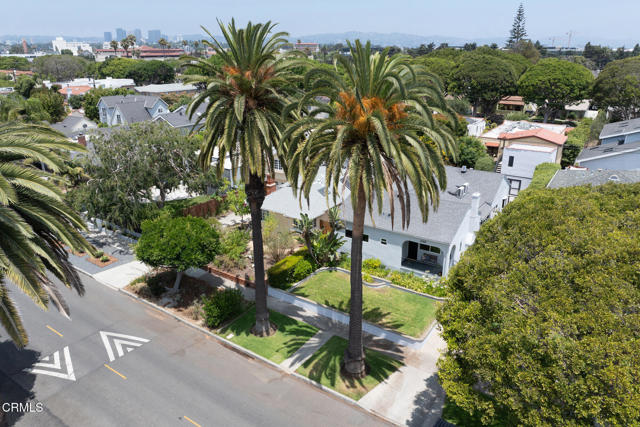 4160 Madison Avenue, Culver City CA: https://media.crmls.org/mediaz/0b228a10-6a93-4ef5-86d1-a5d6e73c04c9.jpg