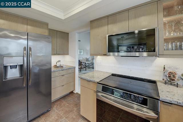 2638 Saklan Indian Dr, Walnut Creek CA: https://media.crmls.org/mediaz/0b23233e-da71-4904-be85-9e72ce1b5bad.jpg