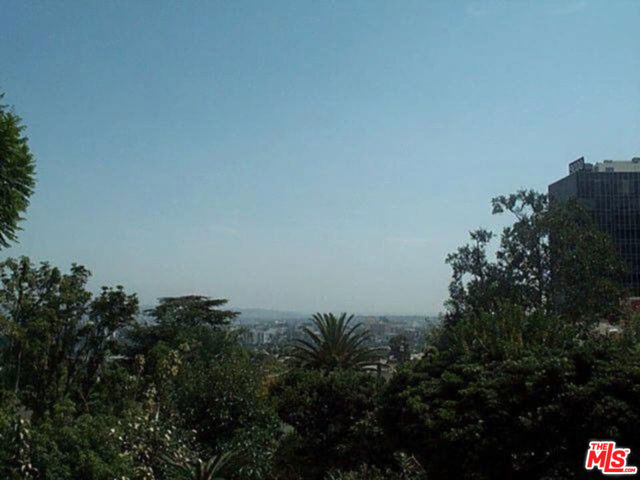 1215 Hilldale Ave, Los Angeles CA: https://media.crmls.org/mediaz/0b236cb8-c2df-45b5-944c-f8feaa7fae4c.jpg