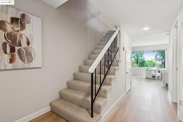 93 Thousand Oaks St, Oakland CA: https://media.crmls.org/mediaz/0b23ac81-f848-4257-8478-c6e1957f6ab8.jpg