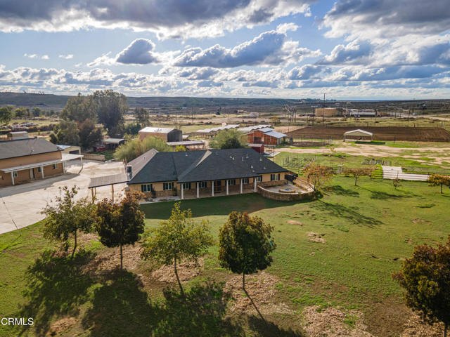 Detail Gallery Image 3 of 75 For 102 Anna Ln, Bakersfield,  CA 93308 - 7 Beds | 5 Baths