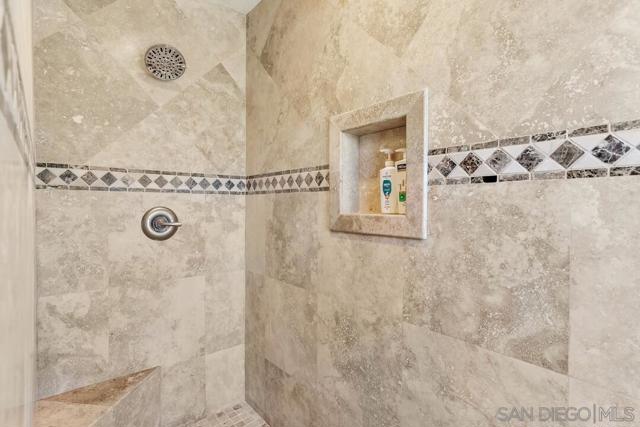 3176 Via Viejas, Alpine CA: https://media.crmls.org/mediaz/0b23e064-065d-4d66-a0f4-0005b7652a4b.jpg