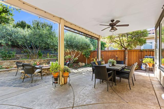 1748 Veneto Ln, Brentwood CA: https://media.crmls.org/mediaz/0b247799-4dc1-470f-ac20-480c76f5cd36.jpg