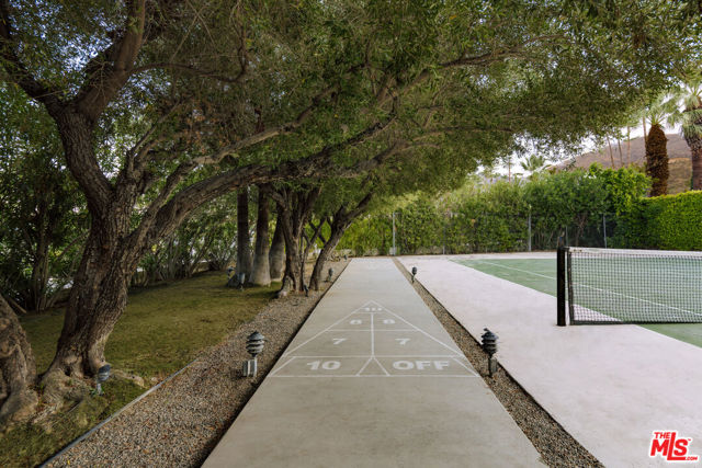 1907 S Mesa Drive, Palm Springs CA: https://media.crmls.org/mediaz/0b255b53-bf3d-4984-8a56-b34f7308680b.jpg