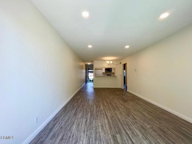 Detail Gallery Image 10 of 23 For 248 E Surfside Dr, Port Hueneme,  CA 93041 - 3 Beds | 2 Baths