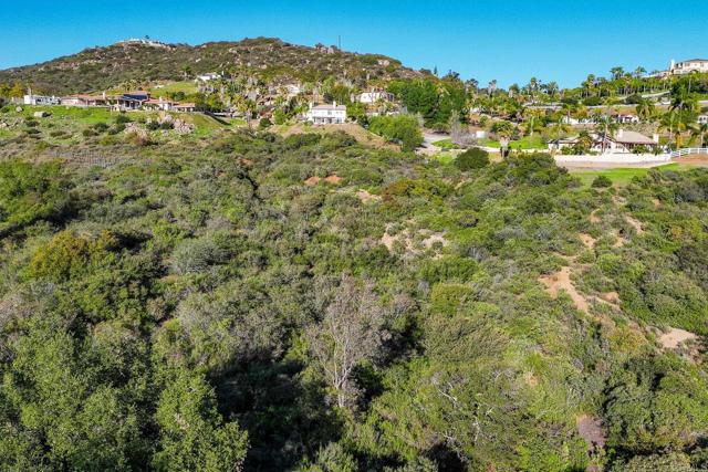 15881 Broad Oaks Road, El Cajon CA: https://media.crmls.org/mediaz/0b25a646-5fd7-4e93-bf5e-9cc35fda4a6b.jpg