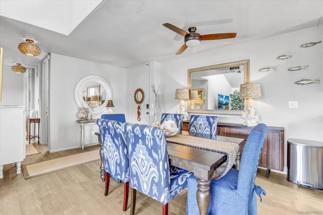 6455 La Jolla Blvd, La Jolla CA: https://media.crmls.org/mediaz/0b25fed0-80e7-48f3-9779-0ca8de91b575.jpg