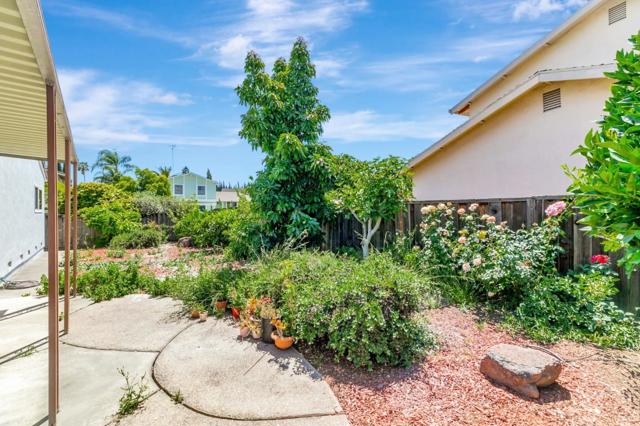 5191 Barron Park Drive, San Jose CA: https://media.crmls.org/mediaz/0b277a4e-9ff9-45fb-9920-a58b26671e99.jpg