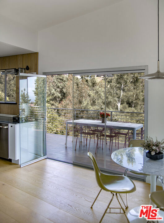 6150 Mulholland Highway, Los Angeles CA: https://media.crmls.org/mediaz/0b278331-d97e-40d3-acd7-c862d762d1ca.jpg