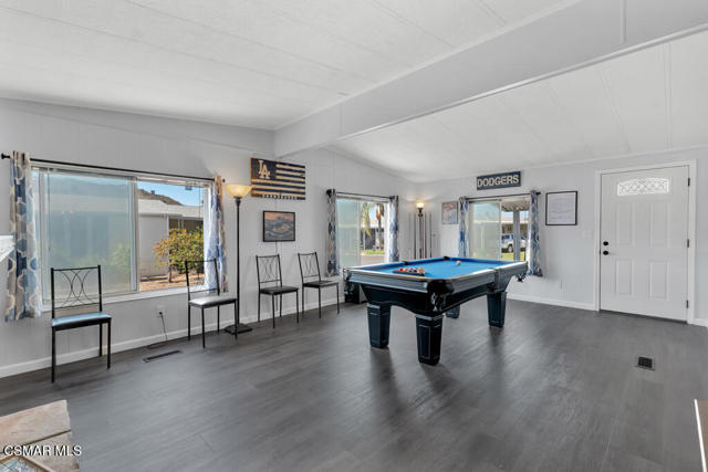 15750 Arroyo Drive, Moorpark CA: https://media.crmls.org/mediaz/0b27fea3-2f0f-49cb-9fef-f925ad8e54c8.jpg