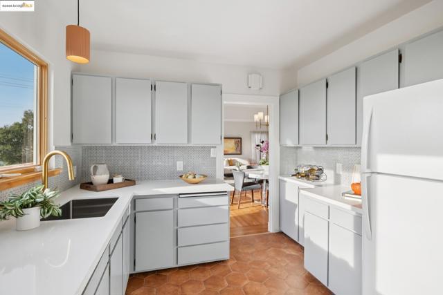 608 Colusa Ave, Berkeley CA: https://media.crmls.org/mediaz/0b285aef-fd2c-47b4-b744-a3963d72bdf1.jpg