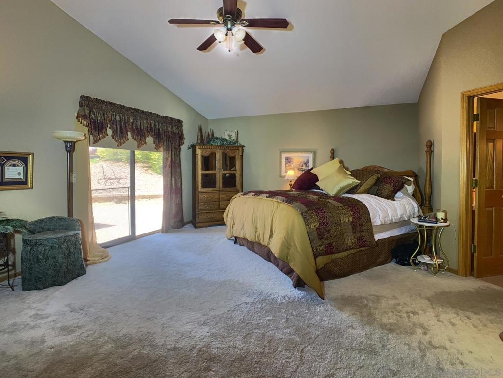 MLS #250023781SD img 13