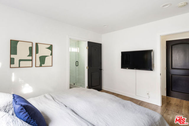 4004 W Avenue 42, Los Angeles CA: https://media.crmls.org/mediaz/0b2a0bc2-80c4-44fb-8d54-556a25f9e942.jpg
