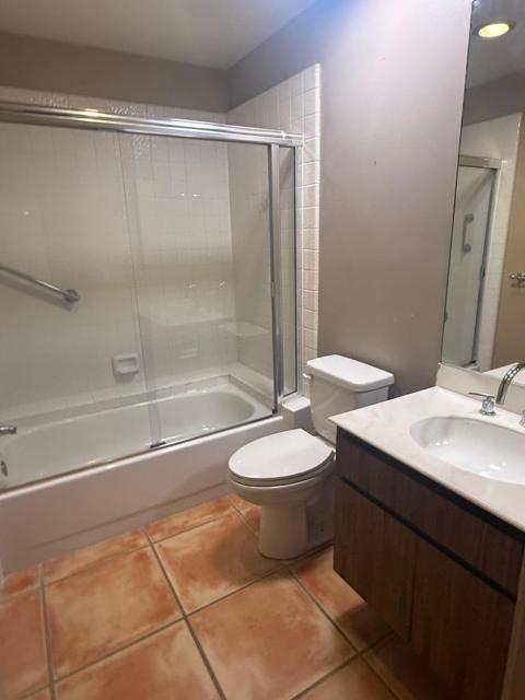 1665 S La Reina Way, Palm Springs CA: https://media.crmls.org/mediaz/0b2a1e39-6d11-4f94-a86d-8000b93681b1.jpg