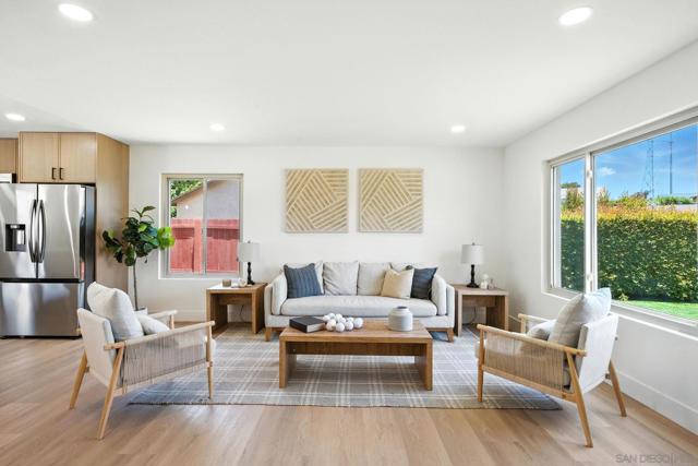 1285 Waxwing Ln, Chula Vista CA: https://media.crmls.org/mediaz/0b2a2399-f88a-4dd5-9672-c3aa64835b1f.jpg