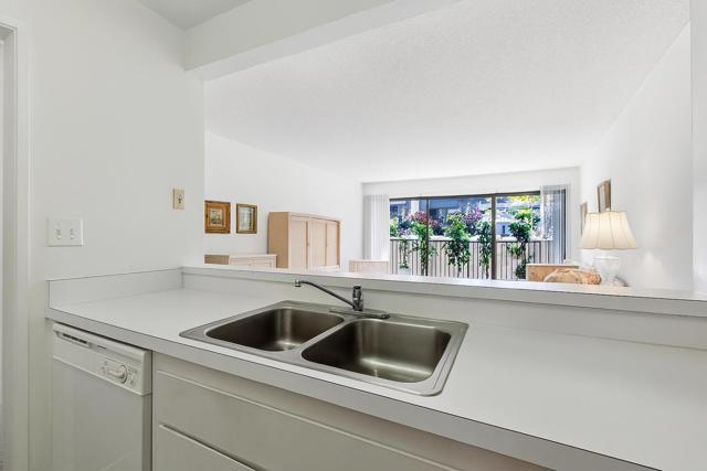 1550 Frontera Way, Millbrae CA: https://media.crmls.org/mediaz/0b2b4895-7d27-464d-bfc8-aa6221be389e.jpg