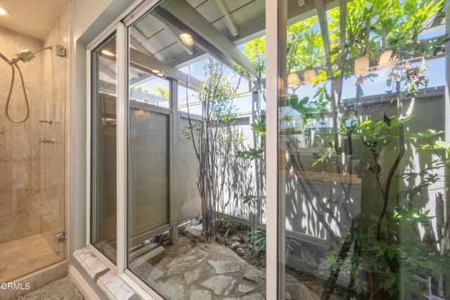 Detail Gallery Image 37 of 69 For 9670 Crystal View Dr., Tujunga,  CA 91042 - 3 Beds | 2 Baths
