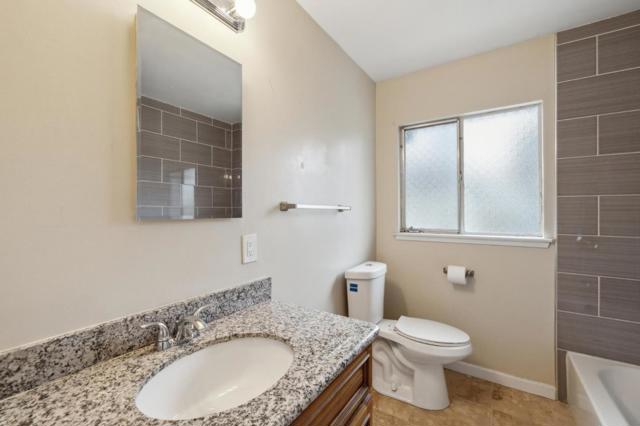 15 Kent Place, Menlo Park CA: https://media.crmls.org/mediaz/0b2c3afb-bc44-4ed9-a3ac-c46b2019f194.jpg