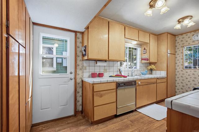 Detail Gallery Image 22 of 47 For 23413 Knapps Cutoff, Crestline,  CA 92325 - 1 Beds | 1 Baths