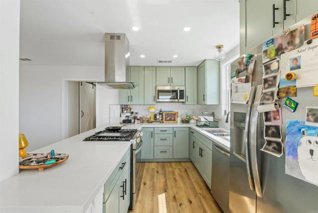 Detail Gallery Image 11 of 33 For 5535 Churchward St, San Diego,  CA 92114 - 3 Beds | 2 Baths