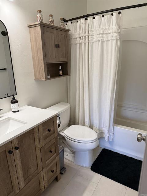 Detail Gallery Image 9 of 16 For 7704 Caminito Tingo #102,  Carlsbad,  CA 92009 - 2 Beds | 2 Baths