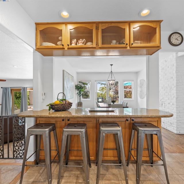 18767 Lamson Rd, Castro Valley CA: https://media.crmls.org/mediaz/0b2d0dbb-f533-40b0-8c82-02bc0b3b161b.jpg