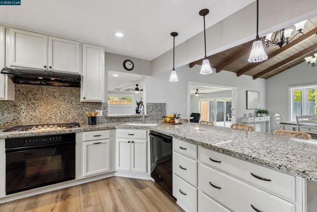 1838 Sunnyvale Ave, Walnut Creek CA: https://media.crmls.org/mediaz/0b2d227a-df7c-4ff9-9ecd-c29b5a6b0741.jpg