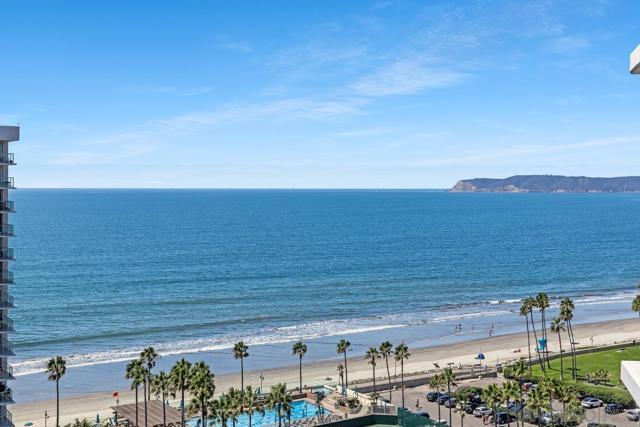 1820 Avenida Del Mundo, Coronado CA: https://media.crmls.org/mediaz/0b2d310a-41f3-455e-99c9-f2c8884897d7.jpg