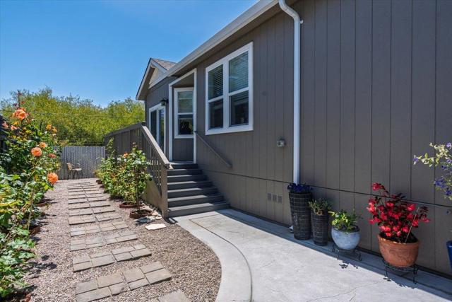 21 Primrose Street, Aptos CA: https://media.crmls.org/mediaz/0b2e009e-a897-4067-9919-64237405308f.jpg