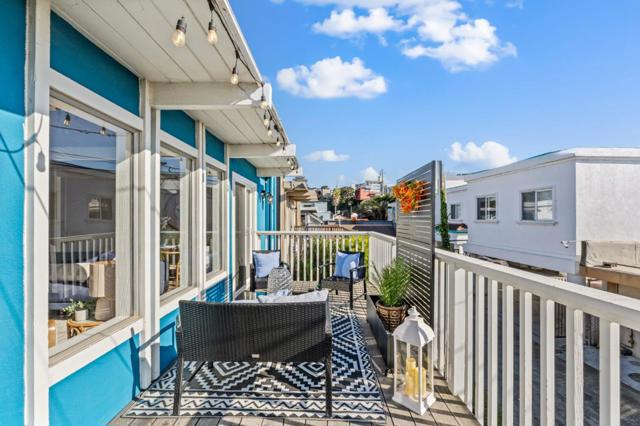 118 Marina Avenue, Aptos CA: https://media.crmls.org/mediaz/0b2e0330-f466-4977-ac40-e3670eb03037.jpg