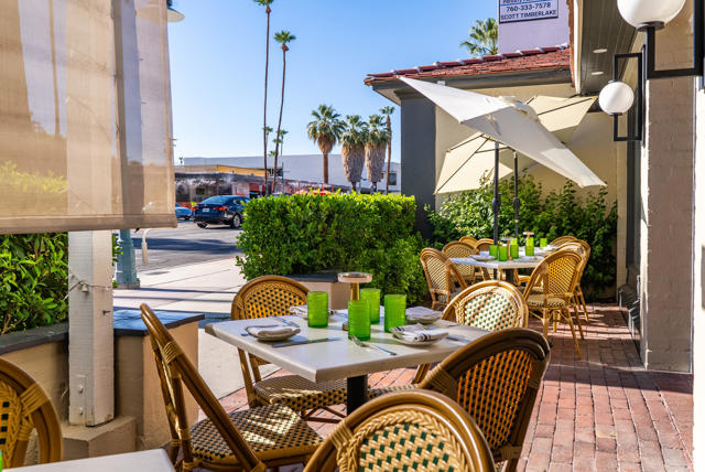 664 Palm Canyon Drive, Palm Springs CA: https://media.crmls.org/mediaz/0b2e13cb-2b0e-41c3-a28c-2e90d9387090.jpg