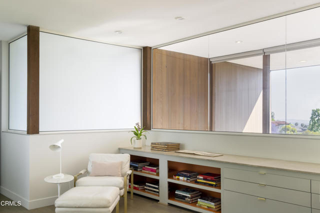 2266 Panorama Terrace, Los Angeles CA: https://media.crmls.org/mediaz/0b2e1b2c-e460-4454-8ec2-cd29b9145c87.jpg