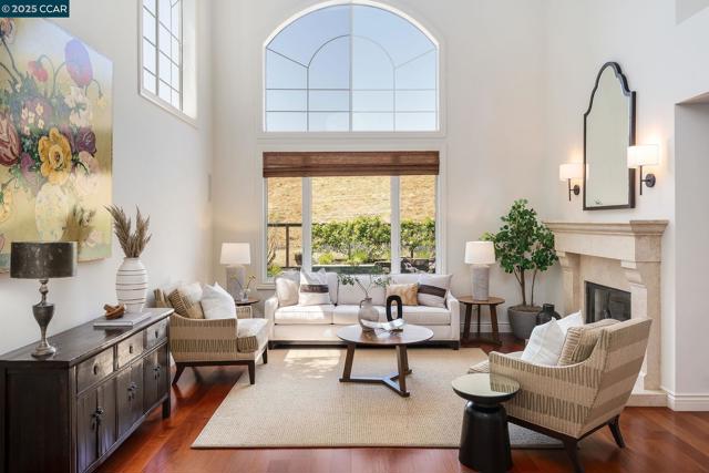 129 Alta Vista Way, Danville CA: https://media.crmls.org/mediaz/0b2ebbb4-25cc-4bca-91c0-ce9199588717.jpg