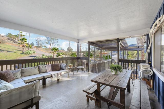 26086 Bear Valley Heights Road, Escondido CA: https://media.crmls.org/mediaz/0b2ed3aa-e70d-410e-b2ba-dab93e8a11b3.jpg