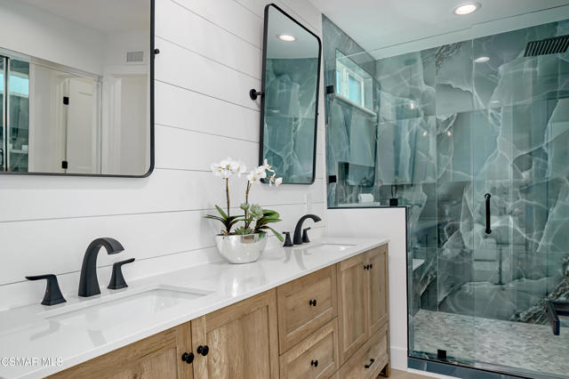 574 Nicole Drive, Newbury Park CA: https://media.crmls.org/mediaz/0b30319d-d84f-4f9f-a618-26c7e818d03c.jpg