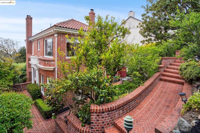 80 Oak Ridge Rd, Berkeley CA: https://media.crmls.org/mediaz/0b3087c6-f434-4e5b-9990-7c88ada51d94.jpg