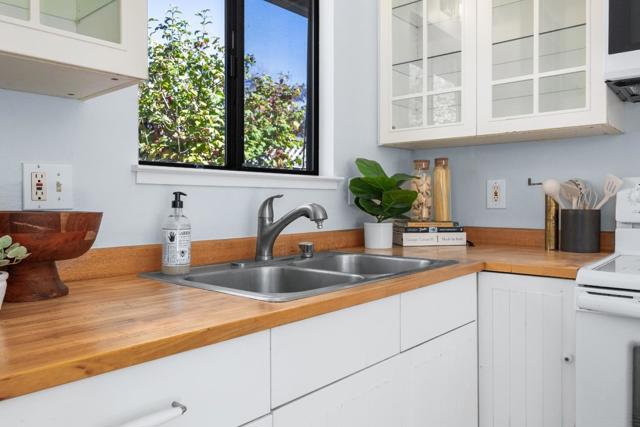 3346 Mission Drive, Santa Cruz CA: https://media.crmls.org/mediaz/0b321c39-98fa-48e8-8a3f-948ad911e833.jpg