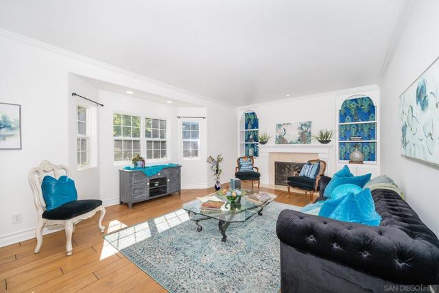 5 Rolling View Lane, Fallbrook CA: https://media.crmls.org/mediaz/0b327363-d2ef-497b-b534-9010b6a32913.jpg