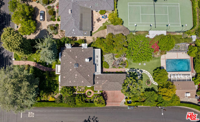 5404 Topeka Drive, Tarzana CA: https://media.crmls.org/mediaz/0b32efdd-6dbb-4381-891f-3599ad00fd70.jpg