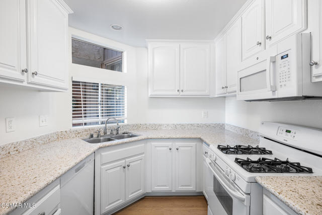 1748 Sinaloa Road, Simi Valley CA: https://media.crmls.org/mediaz/0b332b3d-098a-4207-aeb4-5e88a4856e9a.jpg