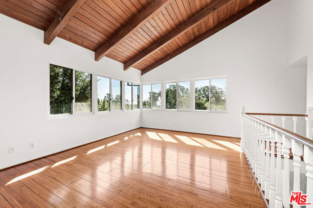 16449 Akron Street, Pacific Palisades CA: https://media.crmls.org/mediaz/0b334ac8-8c11-4f89-a02a-8828251e7800.jpg