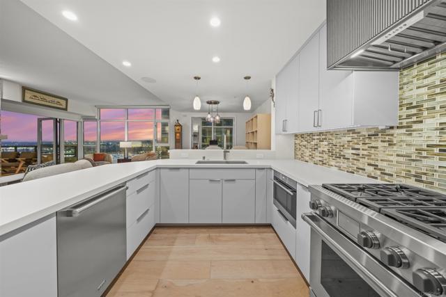 1199 Pacific Hwy, San Diego CA: https://media.crmls.org/mediaz/0b336d8c-3bc5-4d43-a77e-cd068c26d9d1.jpg